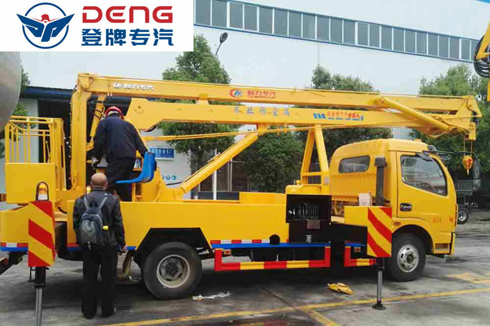 東風D7多利卡18米高空作業(yè)車_09