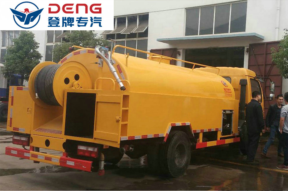 東風(fēng)多利卡高壓清洗車(chē)_09