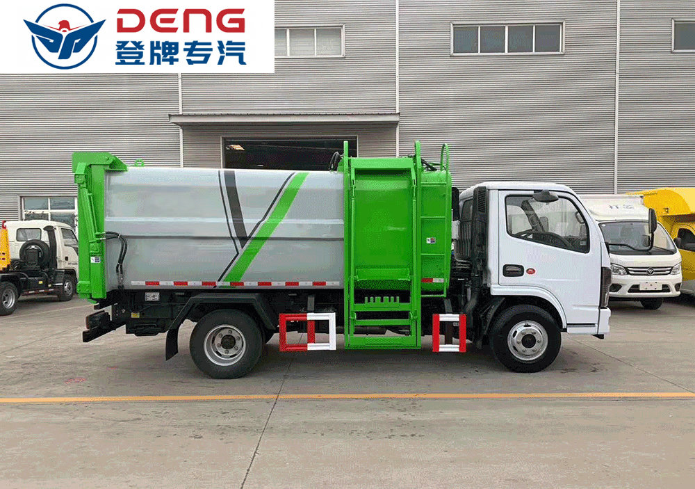 國六多利卡藍牌側(cè)裝壓縮垃圾車_09