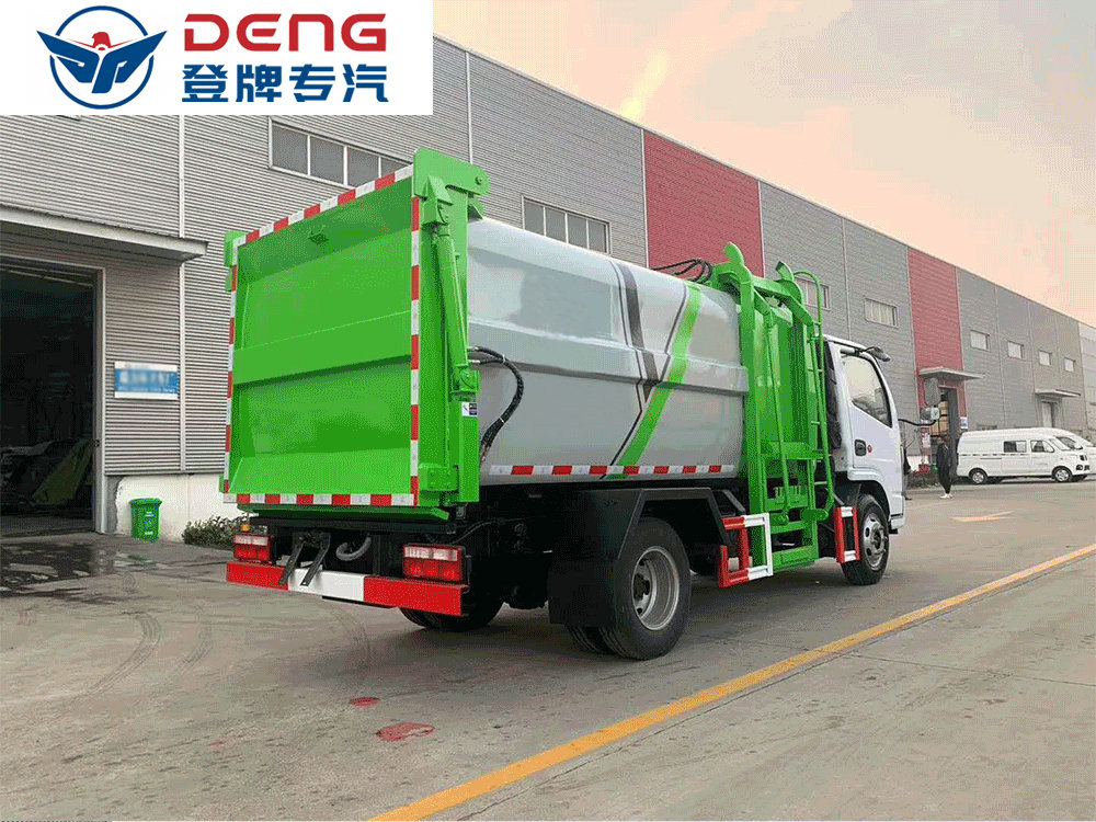 國六多利卡藍牌側(cè)裝壓縮垃圾車_10