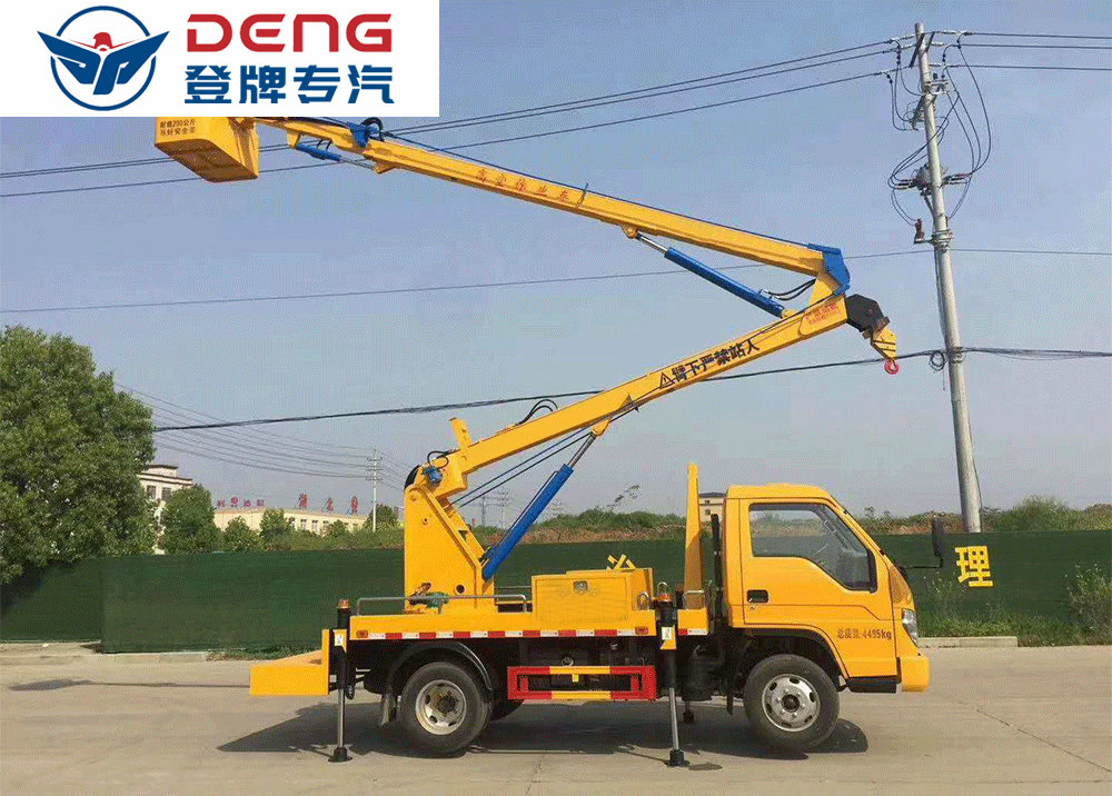 國六福田藍(lán)牌13_08