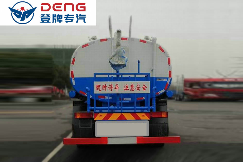 國(guó)六柳汽后八輪灑水車_10